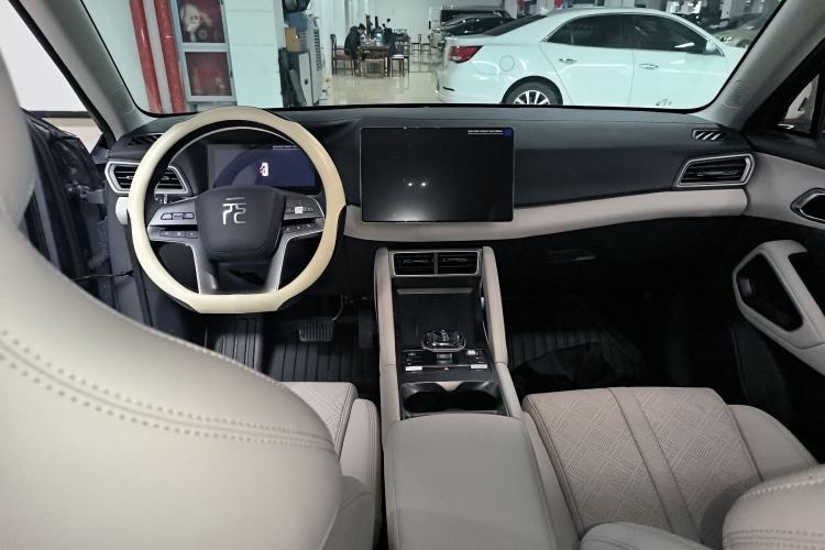 Used BYD Yuan UP 2024 401KM Leading Edition
