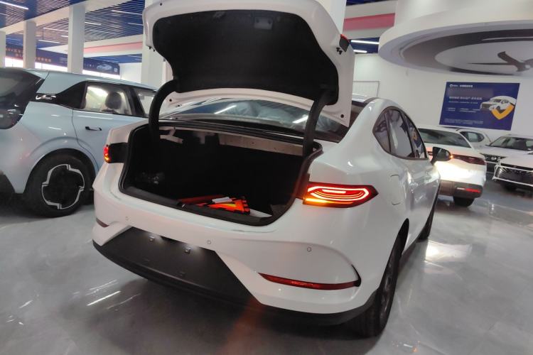 Used BYD Qin PLUS 2025 DM-i Smart Drive 55KM Leading Model
