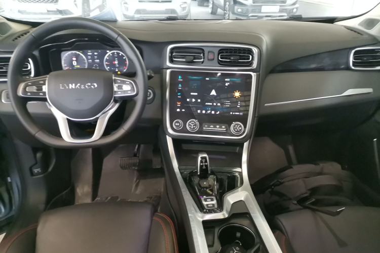 Used Lynk & Co 01 2019 2.0T Two-Wheel Drive Zhaopu Version China VI Standard
