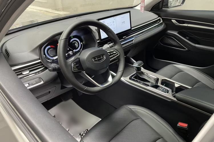 Used Geely Auto Emgrand 2023 4th Generation Champion Edition 1.5L CVT Prestige Model
