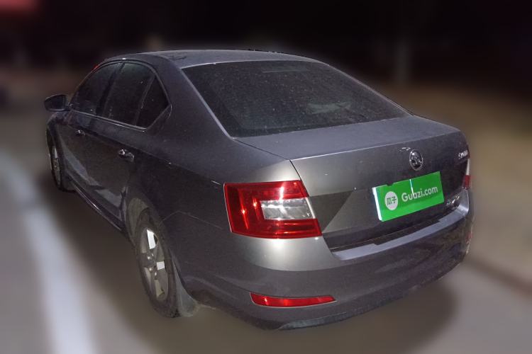 Used Skoda Octavia 2015 1.6L Manual Eado Edition
