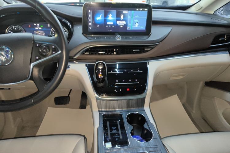 Used Buick GL8 2023 Land Executive Class 652T Luxury Model
