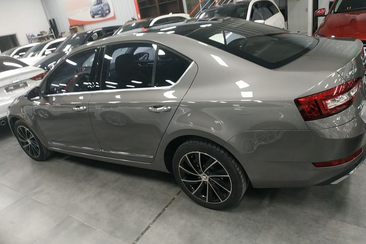 Used Skoda Octavia 2018 TSI280 DSG Flagship Edition
