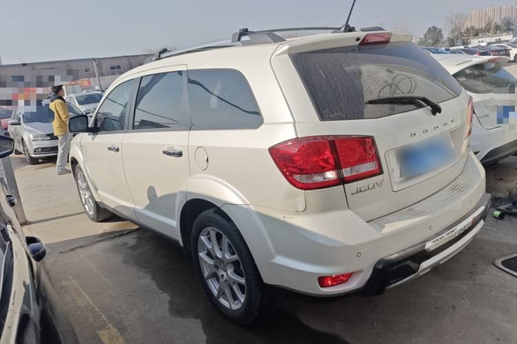 Used Dodge Journey 2013 2.4L Two-Wheel Drive Luxury Version
