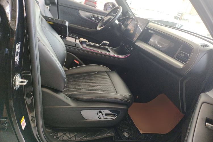 Used GAC Trumpchi GS8 2022 Dual-Engine Series 2.0TM Two-Wheel Drive Prestige Edition (7 Seats)
