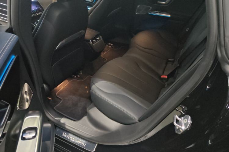 Used Mercedes-Benz EQE 2025 500 4MATIC Pioneer Edition
