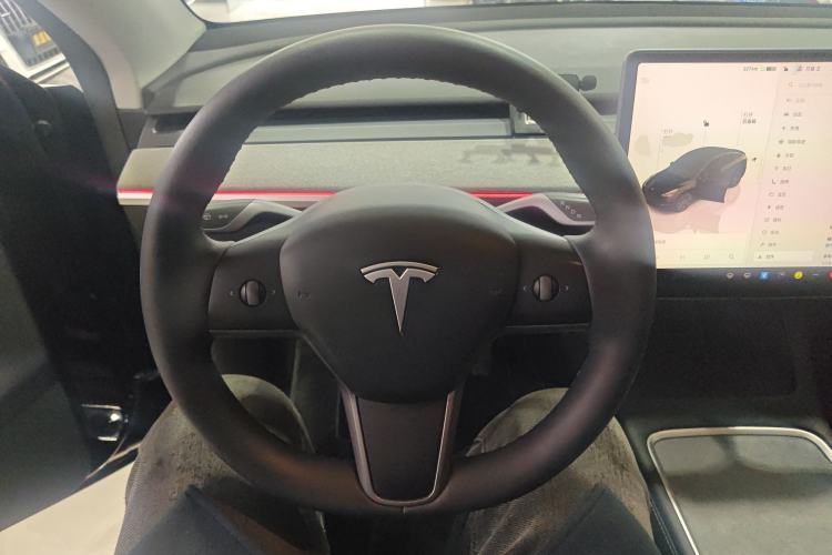 Used Tesla Model Y 2023 Long-Range All-Wheel-Drive Version