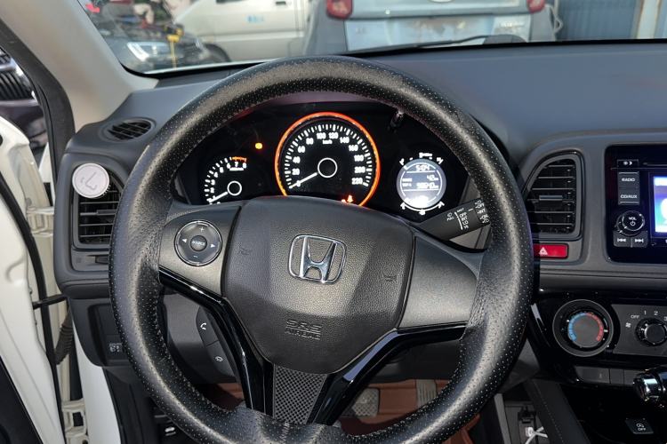 Used Honda Vezel 2016 1.8L CVT Front-Wheel Drive Pioneer Edition
