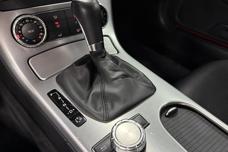 Used Mercedes-Benz SLK-Class 2011 SLK 200 Fashion Model
