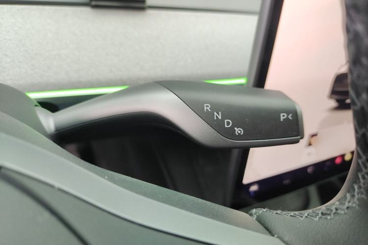 Used Tesla Model Y 2024 Rear-Wheel-Drive Version
