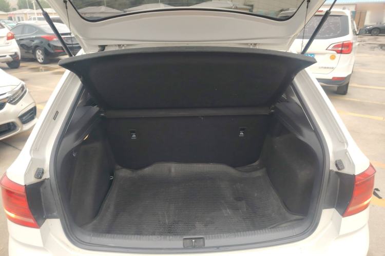 Used Volkswagen Santana 2015 Haval H6 1.6L Automatic Luxury Model
