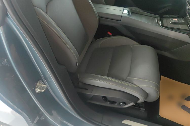 Used Lynk & Co 08 EM-P 2025 245km Ultra-Long Range Halo