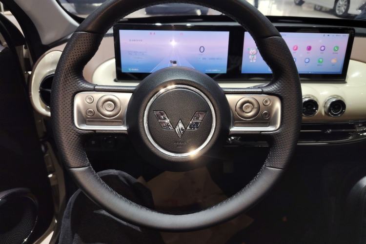 Used Wuling Bingo 2023 410 km Lingxi Deluxe Edition
