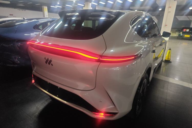 Used  LS7 2023 77 kWh Urban Fit Pro Rear-Wheel Drive Version
