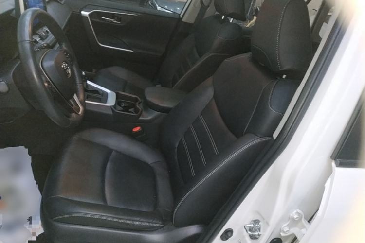 Used Toyota RAV4 2021 2.0L CVT Two-Wheel Drive Fashion PLUS Edition