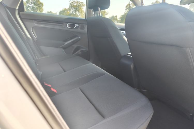 Used Honda Civic 2023 240TURBO CVT Dynamic · Center Stage Special Edition