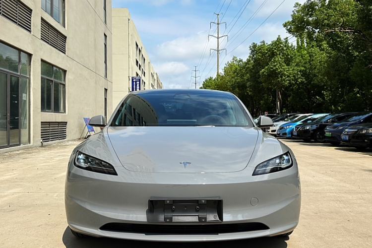 Used Tesla Model 3 2023 Rear-Wheel-Drive Version
