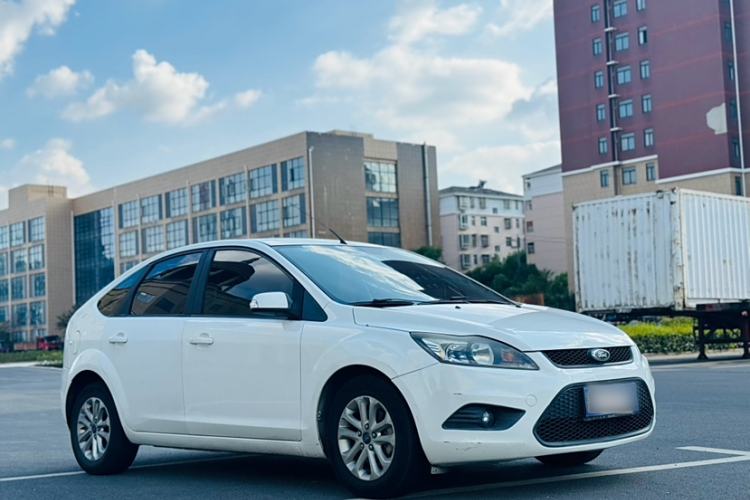 Used Ford Focus 2013 Hatchback Classic 1.8L Automatic Base Model
