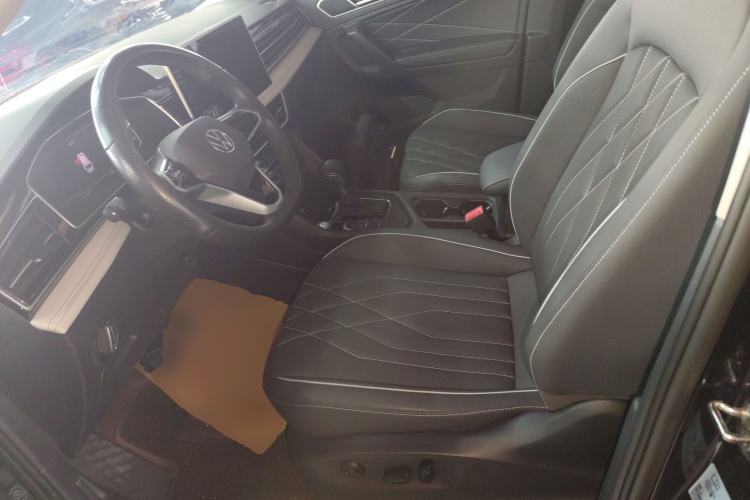 Used Volkswagen Tiguan L 2023 330TSI Automatic Two-Wheel Drive Smart Edition
