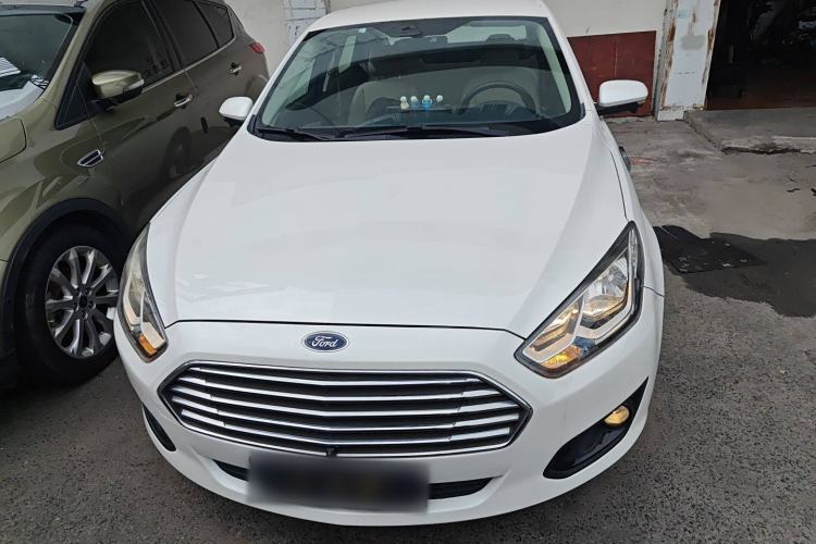 Used Ford Escort 2015 1.5L Automatic Comfort Model
