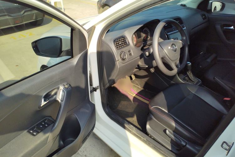 Used Volkswagen Polo 2016 1.4L Automatic Trendy Model
