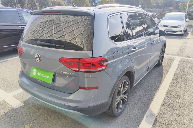 Used Volkswagen Touran 2018 Volkswagen Touran L 280TSI DSG Boundary Edition 7 Seats China VI Standard