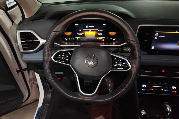 Used Volkswagen Tharu 2023 300TSI Two-Wheel-Drive Moonlight Edition
