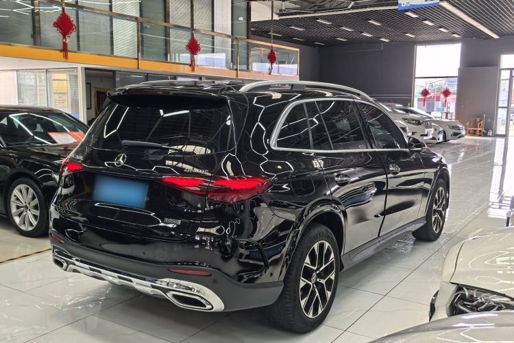 Used Mercedes-Benz GLC 2024 GLC 260 L 4MATIC Luxury Model 5 Seats
