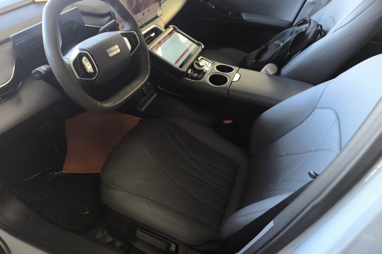 Used  L6 2025 EM-i 140km Long-Range Version