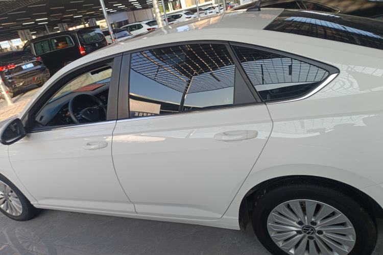 Used Volkswagen Lavida 2021 1.5L Automatic Comfort Edition
