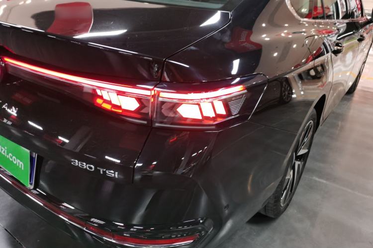 Used Volkswagen Magotan 2024 380TSI DSG Prestige Edition DaMai Package
