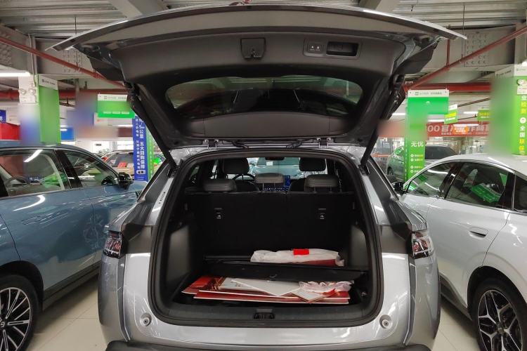 Used BYD Song L DM-i 2025 Intelligent Driving Version 160 km Beyond-Range Type