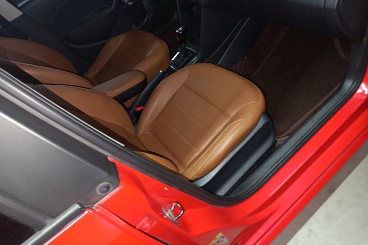 Used Volkswagen Polo 2014 1.6L Automatic Comfort Edition
