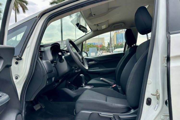 Used Honda Fit 2014 1.5L LX CVT Comfort Model
