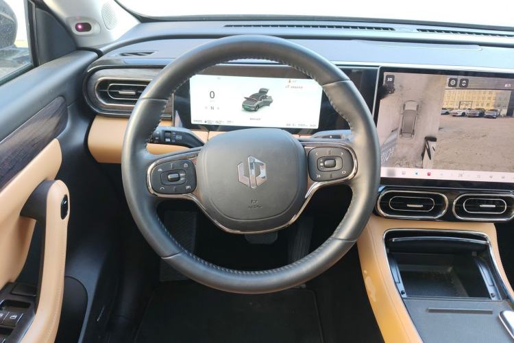 Used Leapmotor C11 2024 Range-Extended 300 Luxury Edition
