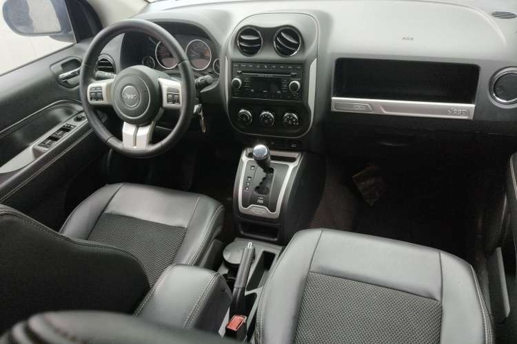 Used  Compass 2014 Revised Version 2.4L Four-Wheel Drive Comfort Edition
