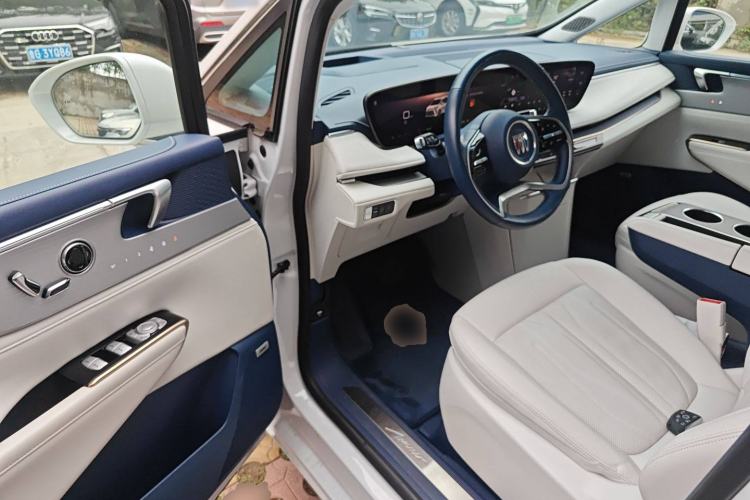 Used Buick GL8 New Energy 2024 Lu Zun Luxury Edition 6-Seater
