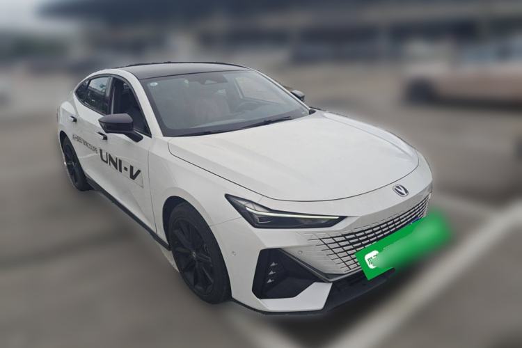 Used Changan UNI-V 2022 1.5T Smart Navigation Version
