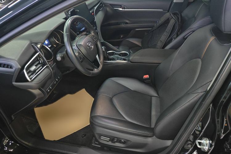 Used Toyota Camry 2021 2.0G Luxury Edition
