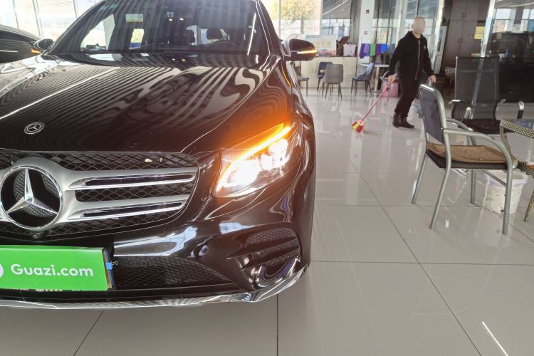 Used Mercedes-Benz GLC 2019 Facelift GLC 260 L 4MATIC Luxury Model
