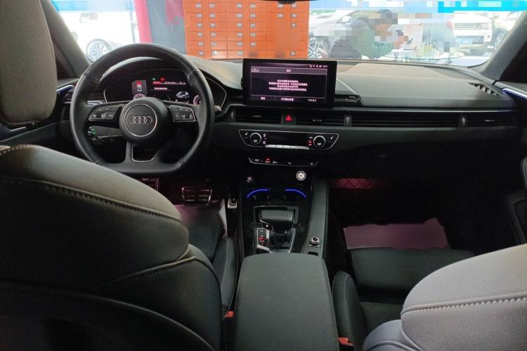 Used Audi A4L 2023 40 TFSI Luxury Dynamic Model
