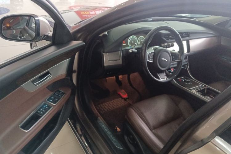 Used Jaguar XFL 2019 XFL 2.0T 250 PS Four-Wheel Drive Luxury Edition
