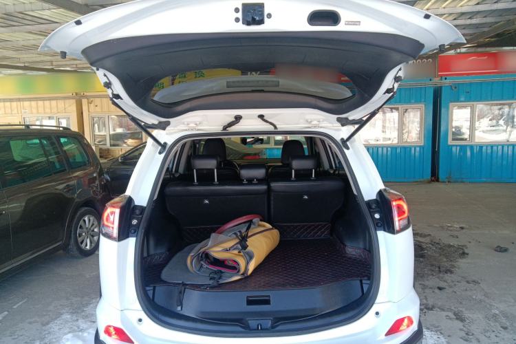 Used Toyota RAV4 2019 2.0L CVT Two-Wheel Drive Fashion X Limited Edition China V Standard