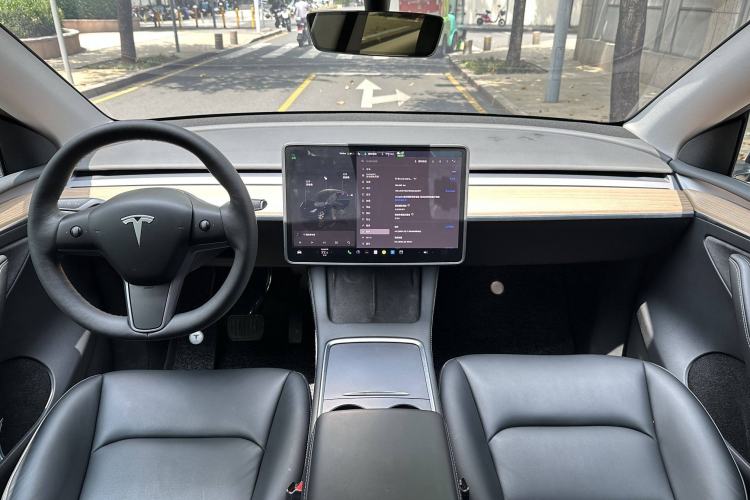 Used Tesla Model Y 2022 Rear-Wheel-Drive Version
