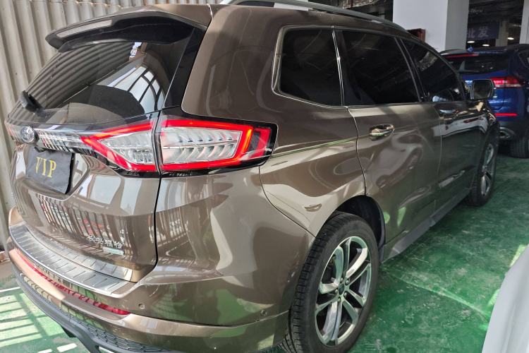 Used Ford Edge 2017 EcoBoost 245 Two-Wheel-Drive Sporty 7-Seater
