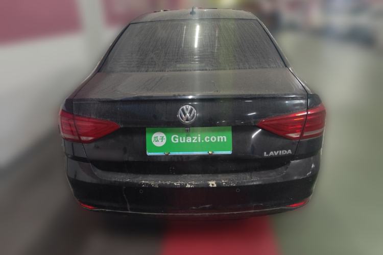 Used Volkswagen Lavida 2015 1.6L Manual Fashion Edition