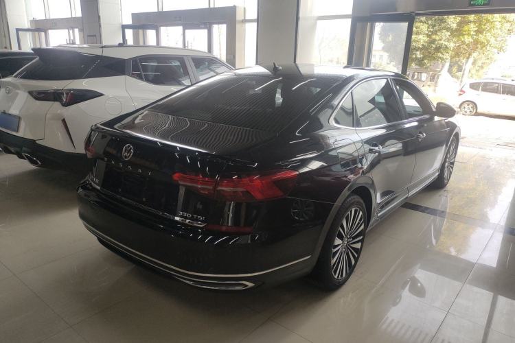 Used Volkswagen Passat 2019 330TSI Luxury Edition China VI Standard
