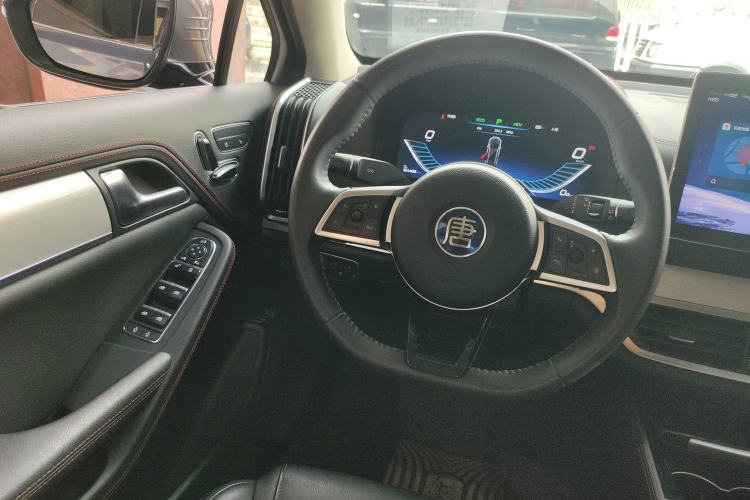 Used BYD Tang New Energy 2018 DM 2.0T All-Wheel Drive Smart Connectivity Luxury Model 7 Seats China V Emission Standard