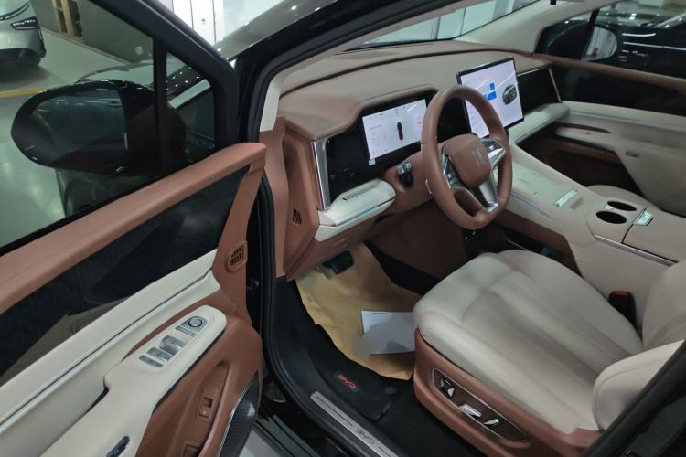 Used BYD Xia 2025 DM-i 1.5T 100km Supreme Edition
