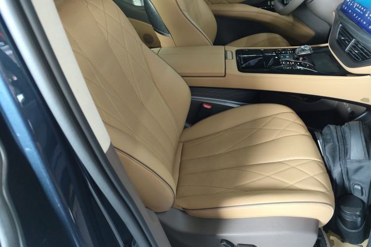 Used Denza D9 2022 DM-i 970 Four-Wheel Drive Flagship Model